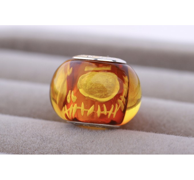 Jack  Skellinghton Amber Bead