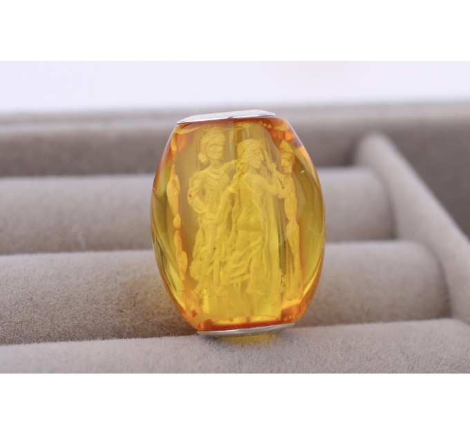 Amber Bead “Antique Muses” 
