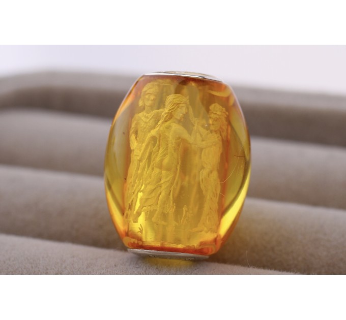 Amber Bead “Antique Muses” 