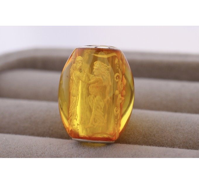Amber Bead “Antique Muses” 