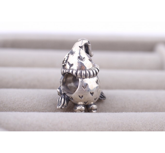 Silver Charm "Gnome Girl with Love Letter"