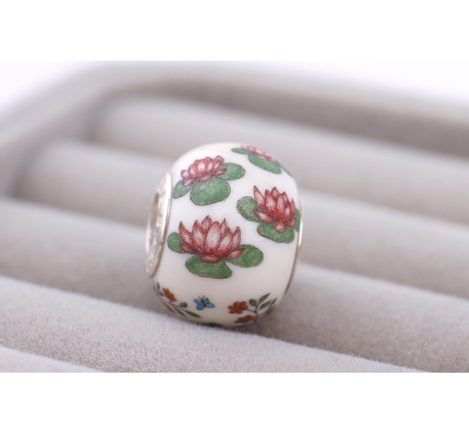  Scrimshaw Bead "Ukrainian Mavka"