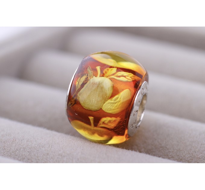 Amber Bead "Ripe Apples" 