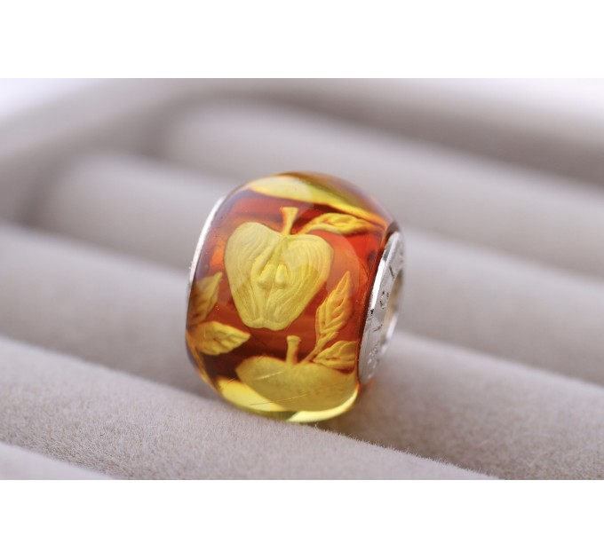 Amber Bead "Ripe Apples" 