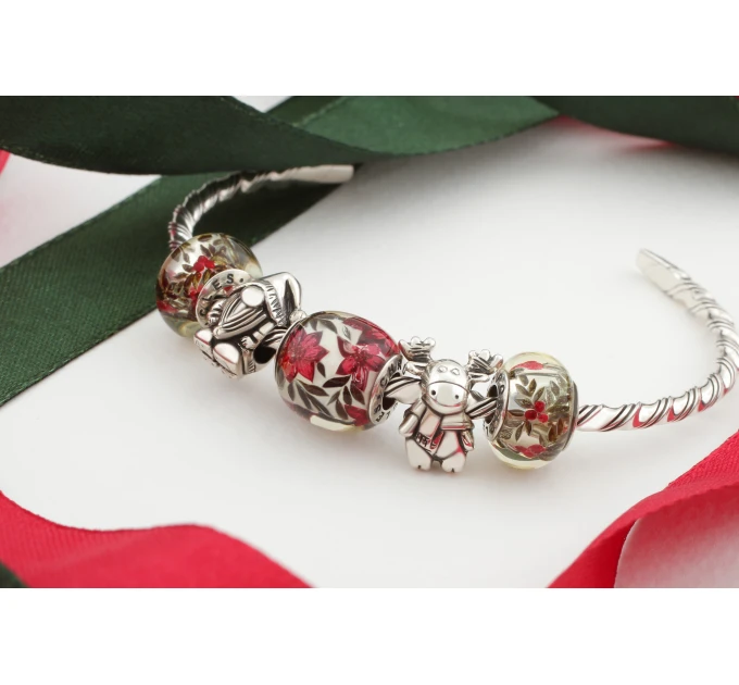 Christmas flower| Hand carved charm | Christmas collection